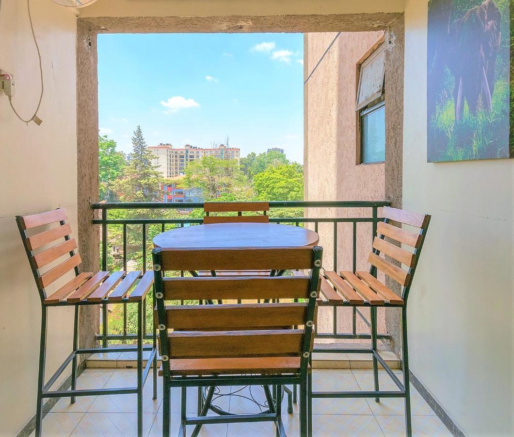 Tropical Themed 3Br And Dsq Apartment نيروبي المظهر الخارجي الصورة